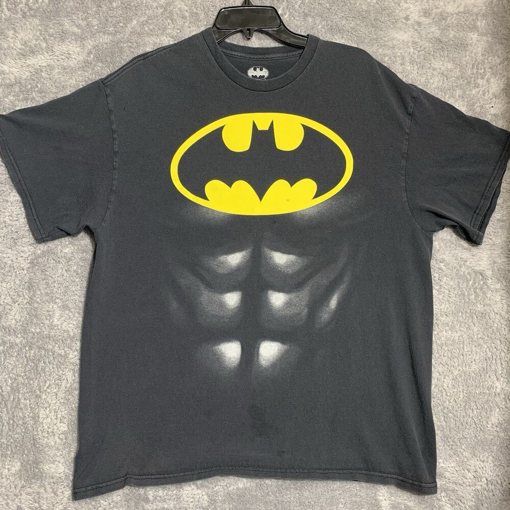 Batman T Shirt Mens XL Black Yellow Muscle Chest Graphic Short Sleeve DC Comics